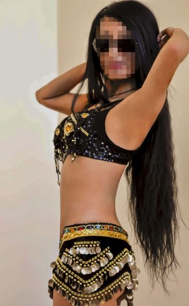 Я создам теплую и атмосферную обстановку, в которой ты просто растворишься.
💋 Мои услуги настолько разнообразны, что ты обязательно найдешь то, что придется по вкусу именно тебе. Я мастер эротического массажа, страстной стриптизерши, фантазерки и способна выполнять даже самые смелые желания. Со мной вполне возможен GFE, чтобы ты почувствовал себя любимым.
📸 В моем фотоальбоме ты найдешь реальные и горячие фото, которые лишь намекают на то, что тебе предстоит испытать на своей коже. Я обладаю сексуальной фигурой, губками, которые просто созданы для поцелуев, и нежными ручками, которые сделают тебя счастливым.
📣 Мои клиенты оставляют положительные отзывы, говоря о моей открытости, чуткости и способности прочитать и удовлетворить твои самые сокровенные желания. Я ценю каждого своего клиента, поэтому ты можешь быть уверен, что каждая минута проведенная со мной будет наполнена страстью и лаской.
🌟 Позволь мне стать твоей ночной феей, которая сделает твои самые яркие фантазии реальностью. Жду тебя в Москве с нетерпением! 💌 Милана