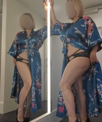 Умелые руки и шаловливые губки дарят неповторимое наслаждение. 🌟
⠀⠀
💋 Забудь о повседневности и дай себе шанс окунуться в мир наслаждения и релаксации. Эксклюзивные услуги, безупречные интимные навыки и глубокий расслабляющий массаж помогут тебе освободиться от стресса и получить ощущение полного счастья. 🥂
⠀⠀
🔞 Уверяю тебя, что ты не пожалеешь о проведенном со мной времени. Великолепные отзывы и мои фото соответствуют действительности. Я живу в Москве и готова встретиться с тобой чтобы реализовать все твои фантазии. Ты достоин только лучшего и я здесь, чтобы подарить тебе море наслаждения и незабываемые впечатления. 💗
⠀⠀
📲 Свяжись со мной и открой дверь в мир страсти и разврата. Чарующая индивидуалка Москвы ждет именно тебя! 💋🌹 Александра