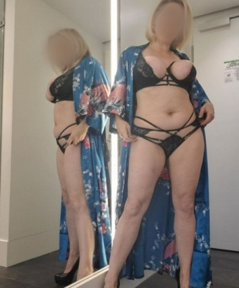 Умелые руки и шаловливые губки дарят неповторимое наслаждение. 🌟
⠀⠀
💋 Забудь о повседневности и дай себе шанс окунуться в мир наслаждения и релаксации. Эксклюзивные услуги, безупречные интимные навыки и глубокий расслабляющий массаж помогут тебе освободиться от стресса и получить ощущение полного счастья. 🥂
⠀⠀
🔞 Уверяю тебя, что ты не пожалеешь о проведенном со мной времени. Великолепные отзывы и мои фото соответствуют действительности. Я живу в Москве и готова встретиться с тобой чтобы реализовать все твои фантазии. Ты достоин только лучшего и я здесь, чтобы подарить тебе море наслаждения и незабываемые впечатления. 💗
⠀⠀
📲 Свяжись со мной и открой дверь в мир страсти и разврата. Чарующая индивидуалка Москвы ждет именно тебя! 💋🌹 Александра